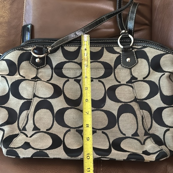 Coach Handbag Classic Signature C Design - Picture 12 of 12